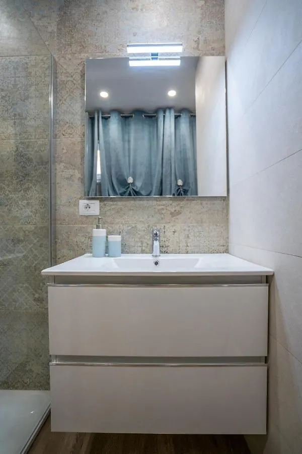 Apartment Orlando Tenerife Sur Daisy And Mikey Costa Adeje  Costa Adeje (Tenerife)
